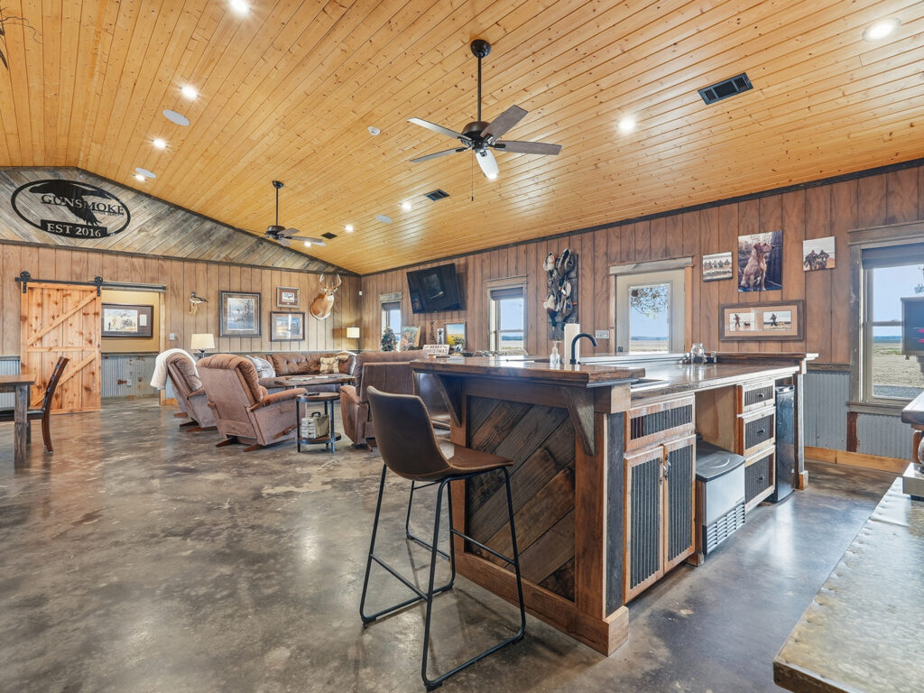 Gunsmoke Lodge - Corporate duck hunting lease